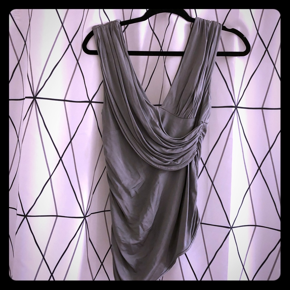 📣2/$35📣 NWOT Black Halo Asym draped tank, size 6